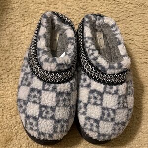 Simply Southern Black Grip-Pattern Slip-On Soles